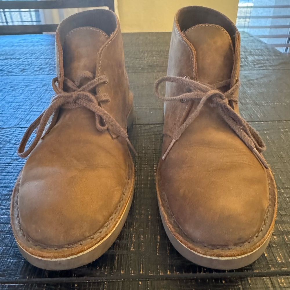Clark’s- Full Soft Brown Leather boot
Like new!